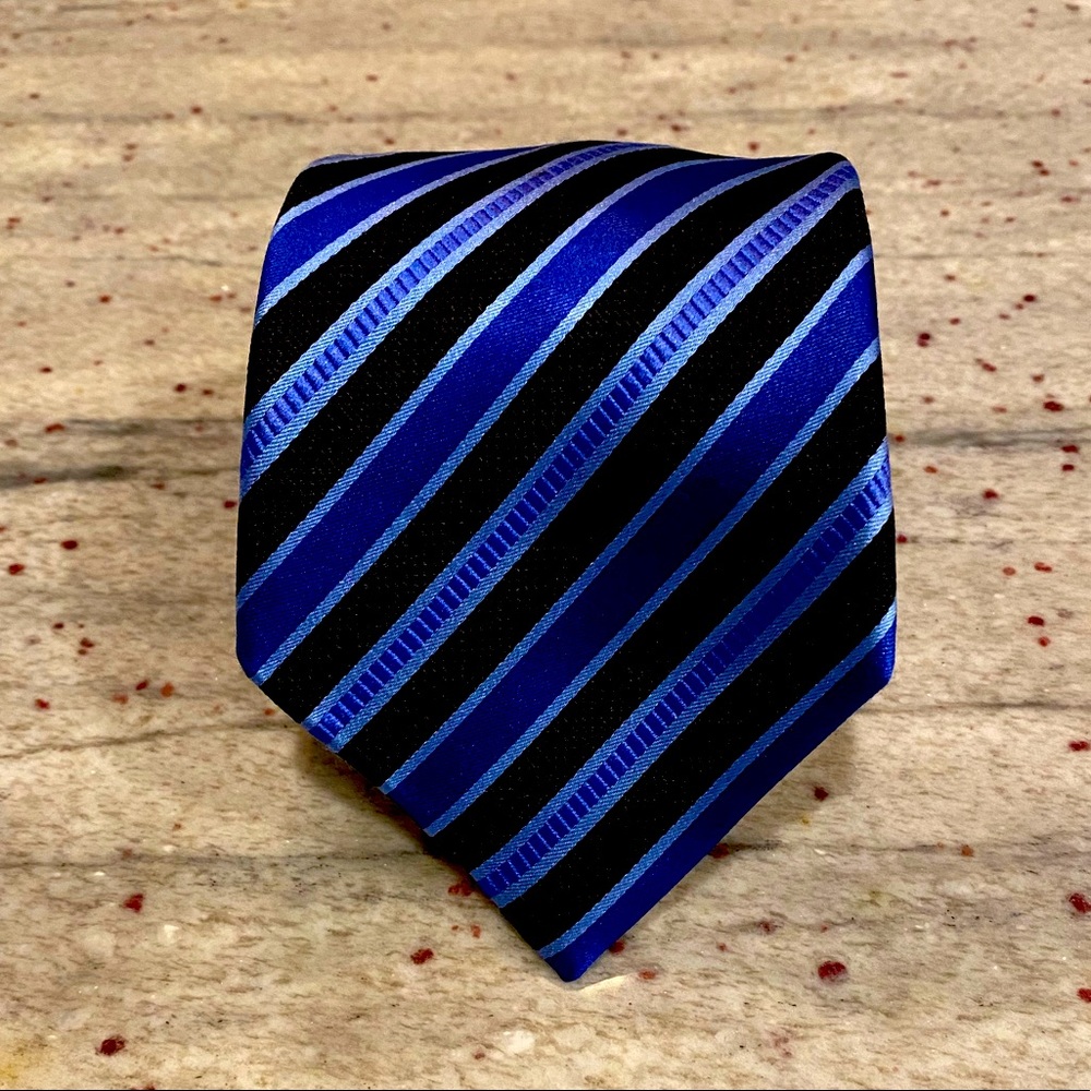 Men’s Necktie - Countess Mara